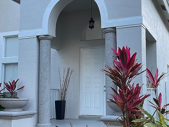 3rd image of 3211 SW 53rd St