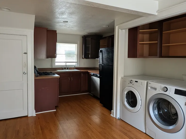 1412 Melrose Pkwy — Photo 4