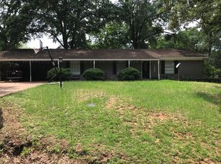 111 Hamilton Rd, Palestine, TX 75801