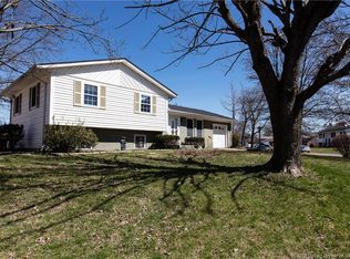 1202 W Walford Dr, Jeffersonville, IN 47130