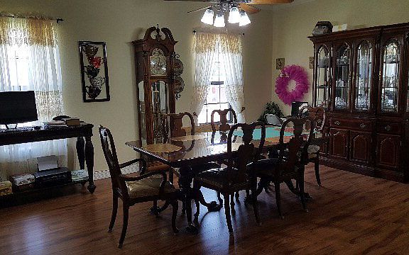 3rd image of 27305 Kelly Ct N