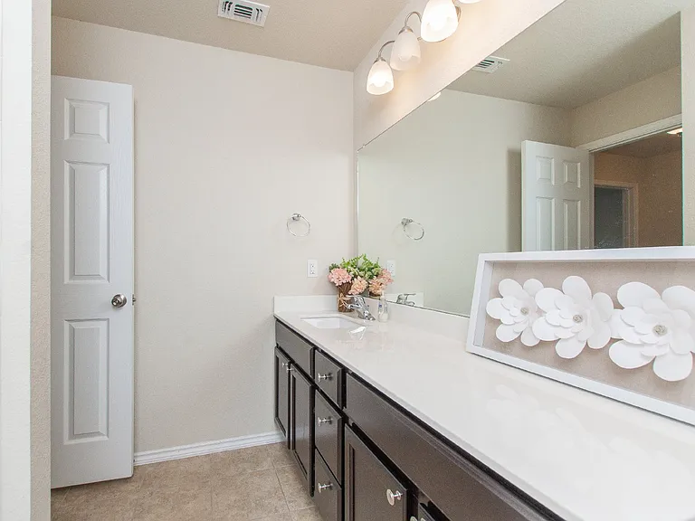 2516 Bargello St — Photo 15