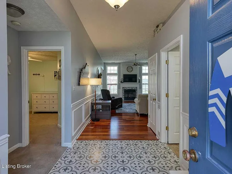 10713 Elkington Ln — Photo 4