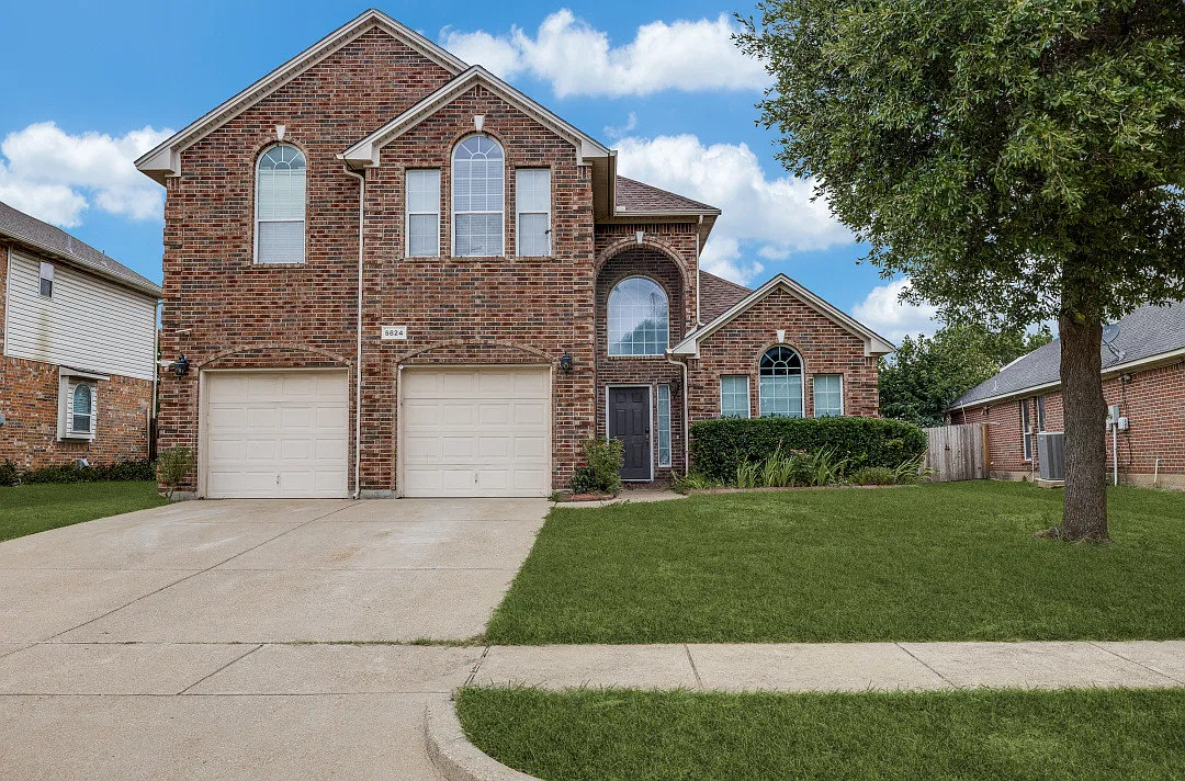 5824 Ivy Glen Dr — Photo 1