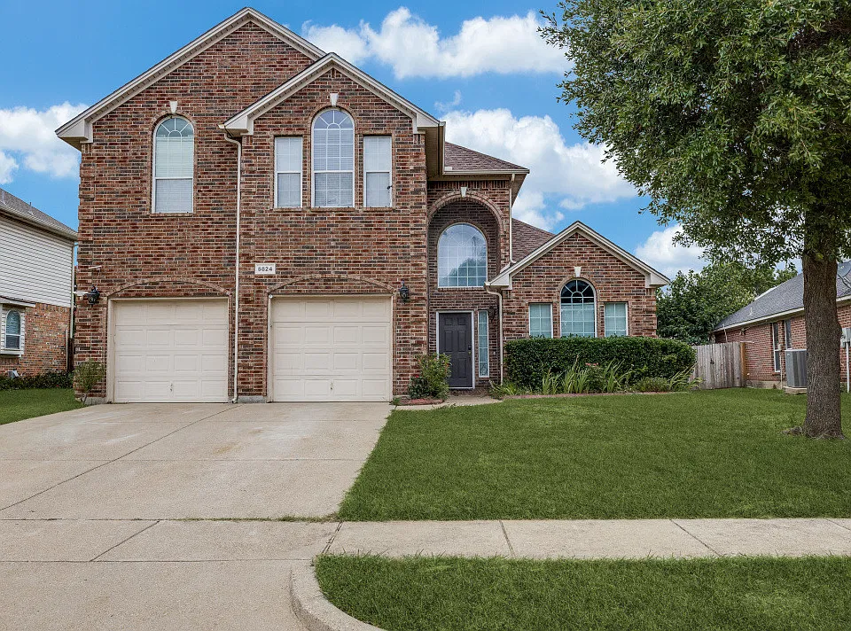 5824 Ivy Glen Dr