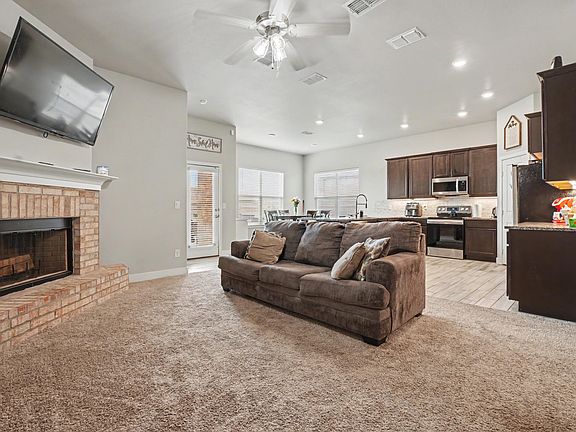 4th image of 14111 Avenue W