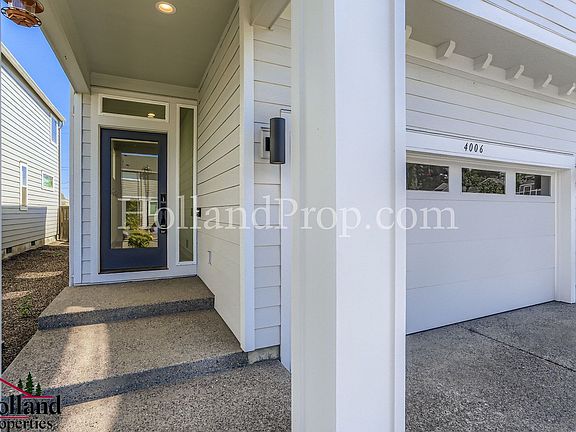 3rd image of 4006 SE McKenzie Ave