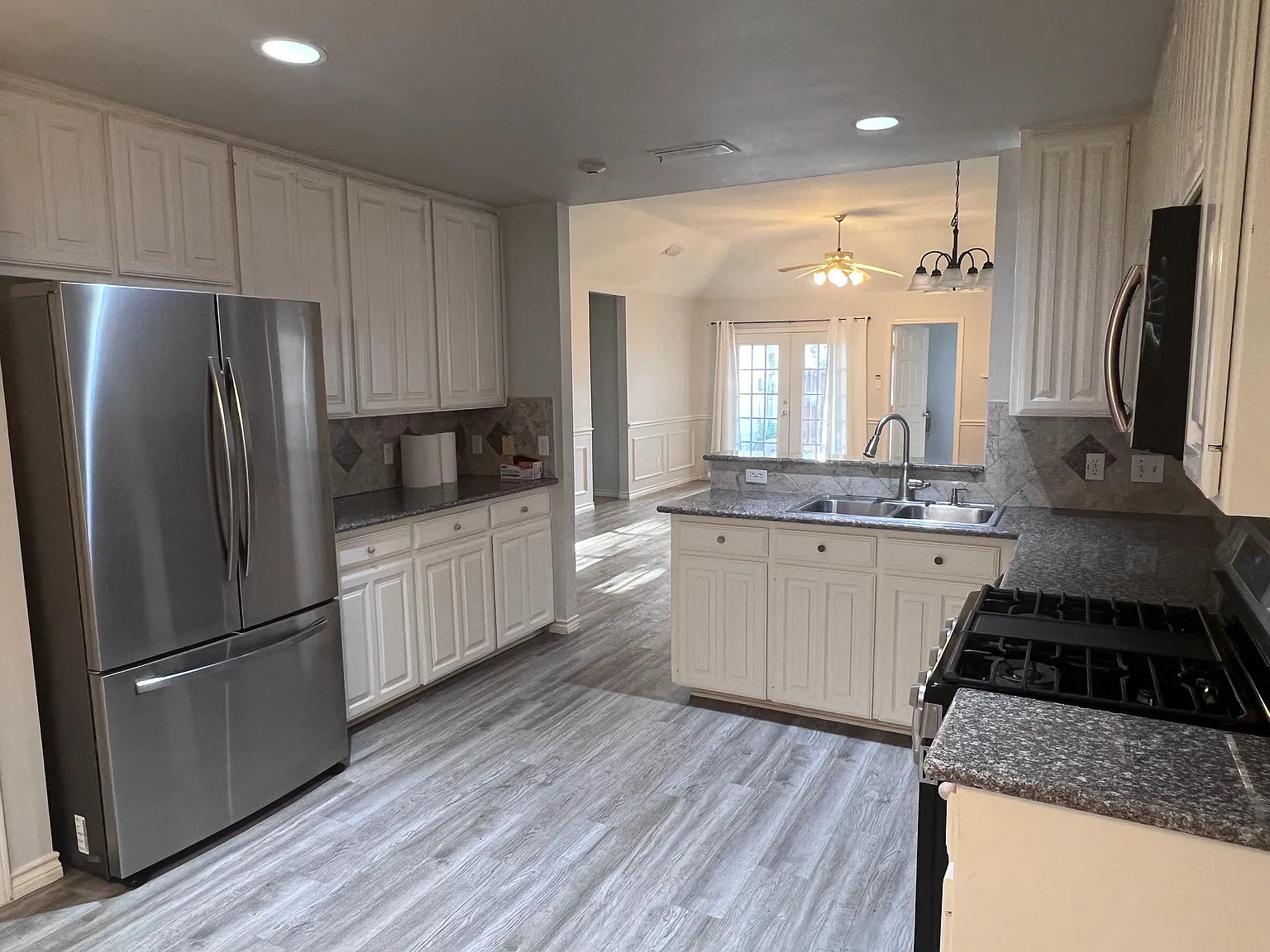 8113 Case Dr — Photo 4
