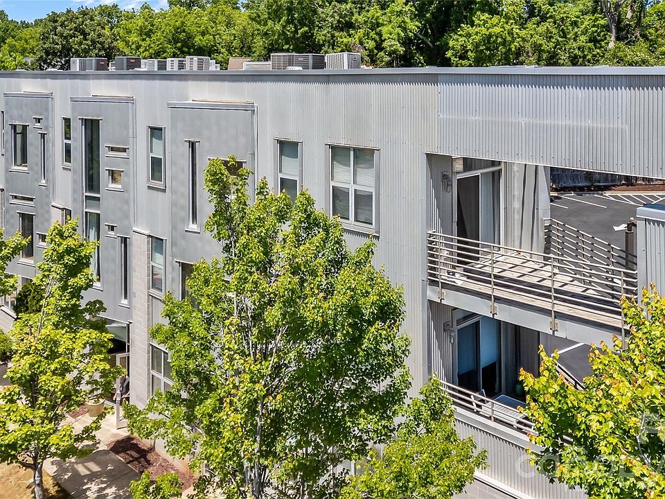 1st image of 1600 Fulton Ave Suite 305