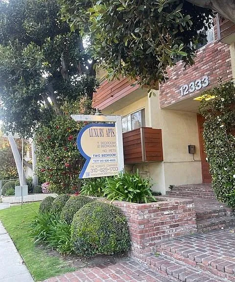 12333 Texas Ave — Photo 21