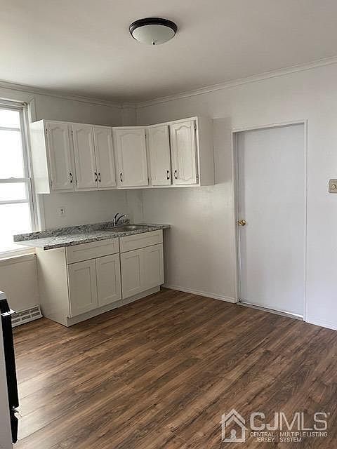 2nd image of 658 Elizabeth St