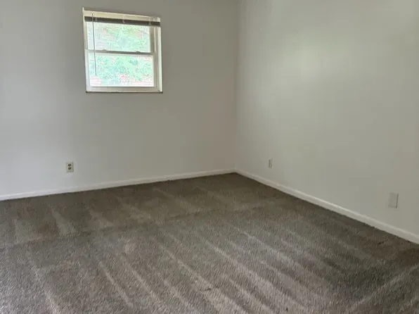 PrestonView, 8306 Prestonview Ln, Louisville, KY 40219