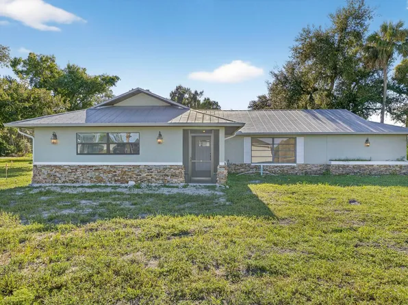 10735 Clementine Pl, North Fort Myers, FL 33917
