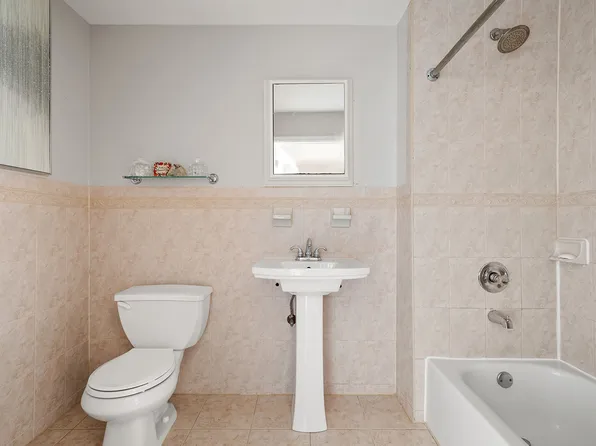 791 Fountain Avenue image 4 of 11