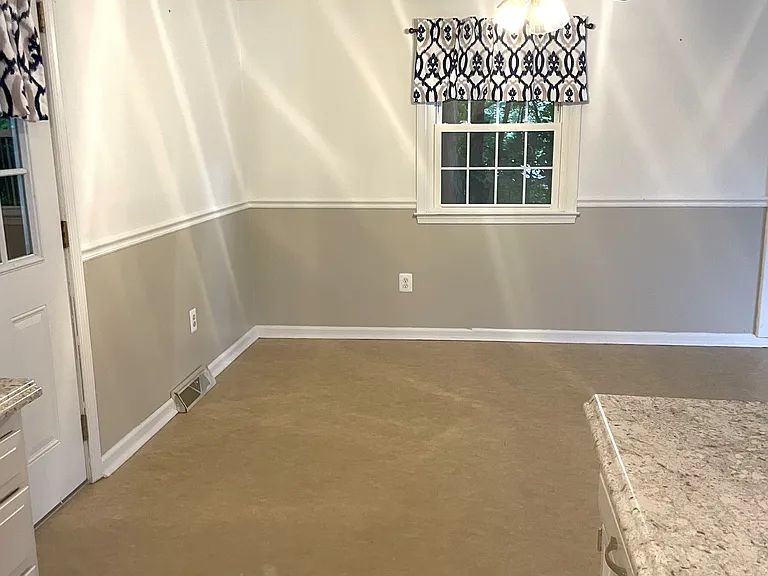 146 Cambridge Rd — Photo 8