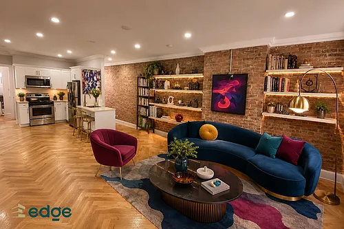 1002 Halsey St #1F Photo 1