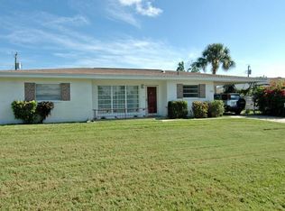 359 Pine Tree Rd, Venice, FL 34293