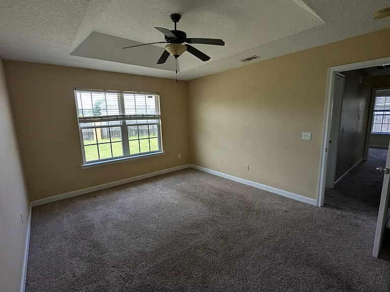 202 Augusta Way — Photo 5