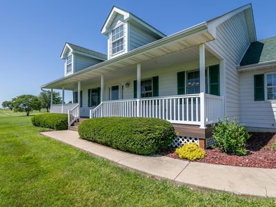 22200 N Route V, Sturgeon, MO, 65284