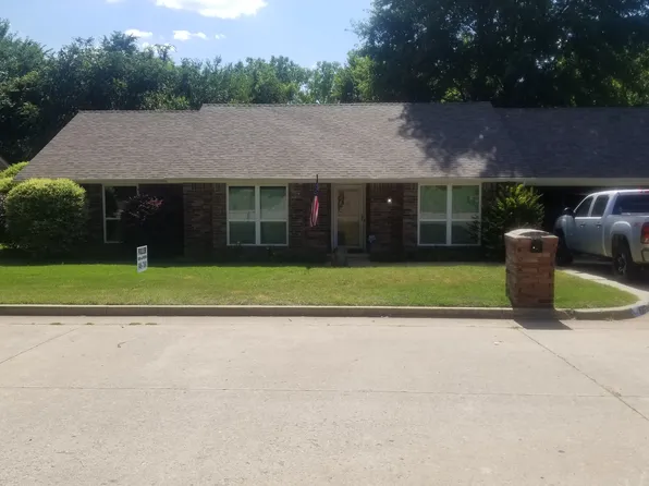 112 Brook Ln, Midwest City, OK 73130