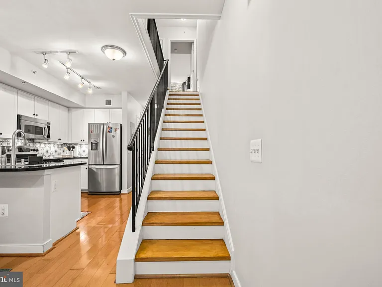 631 D St NW #845 — Photo 16