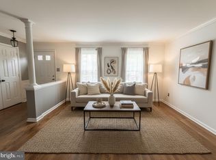 7971 Yancey Dr, Falls Church, VA 22042