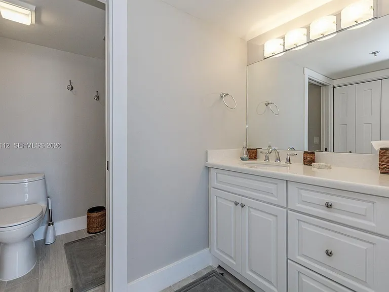 101 S Seas Dr #502 — Photo 21