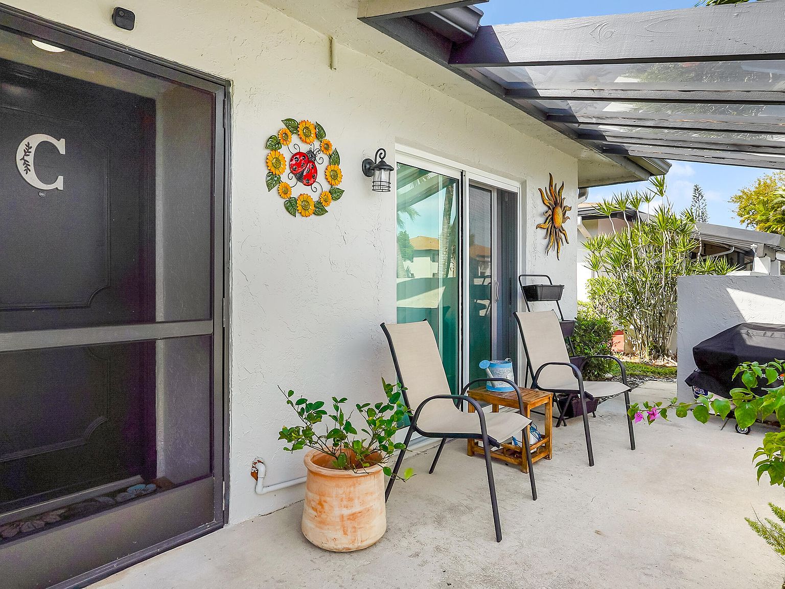 5620 Queen Palm Court #C