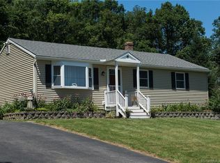 25 Knollcrest Rd, Norwich, CT 06360