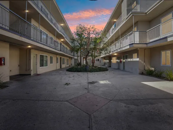 Pet Friendly Apartment Complex in South LA - Gated Parking, Laundry In-Units, Manager On-Site, 6325 8th Ave APT 23, Los Angeles, CA 90043