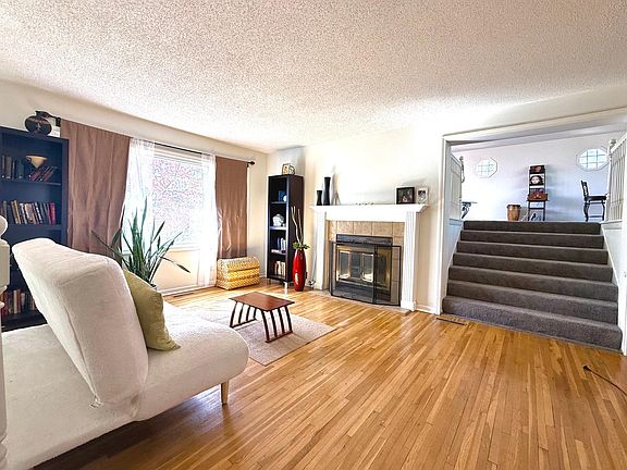 4th image of 7640 Unity Ave N