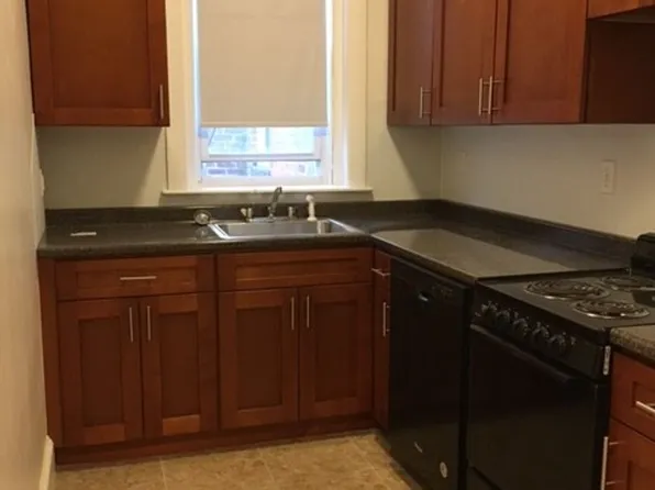 27 Lancaster Ter #104, Brookline, MA 02446