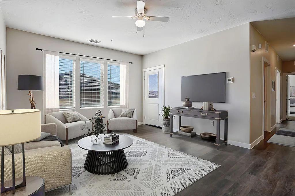 Brookfield Apartments — Photo 1