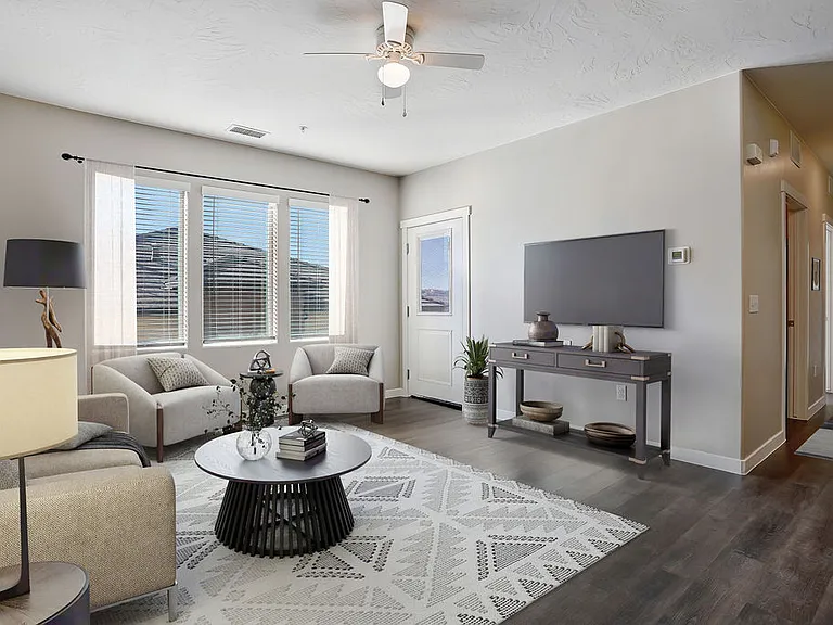 Brookfield Apartments — Photo 1