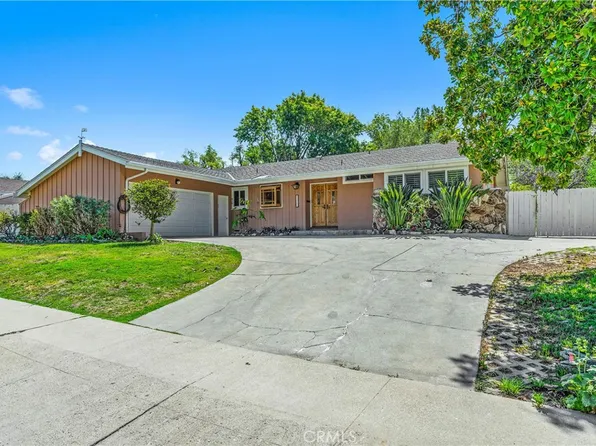 23308 Community St, Canoga Park, CA 91304