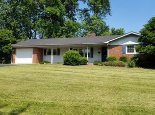 100 Crittenden Rd, Frankfort, KY 40601