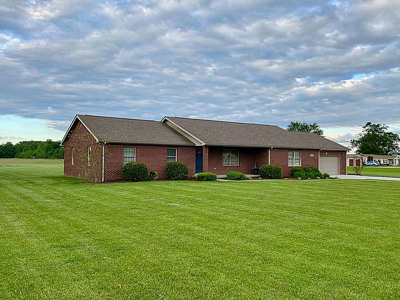 3rd image of 41 N County Road 600 E