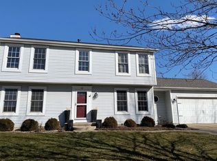 22 Aberdeen Way, Bloomington, IL 61704