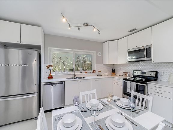 5th image of 7201 NE 5th Ave Unit A