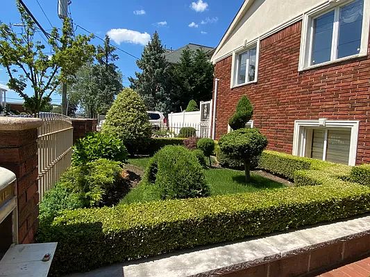 4th image of 7103 Avenue V