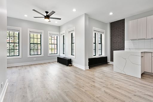 1st image of 7742 N Eastlake Ter Unit 2E