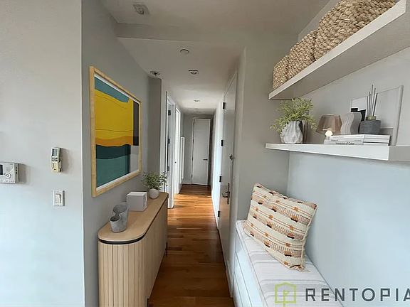 4th image of 431 Grand St #510