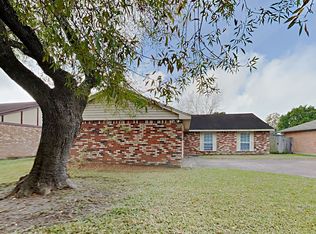 10102 Stonemont Rd, La Porte, TX 77571