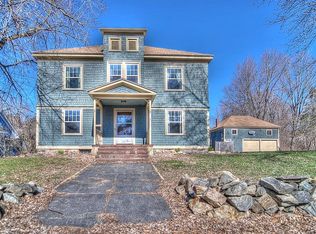 3 S Main St, Newton, NH 03858