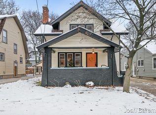 457 Briarwood Ave SE, East Grand Rapids, MI 49506