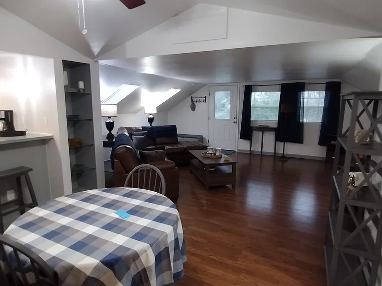 2328 Cedar Ln #B — Photo 5