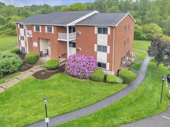 18 Dailey St APT L, Attleboro, MA 02703