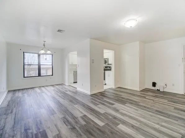 22 69th Street image 3 of 11