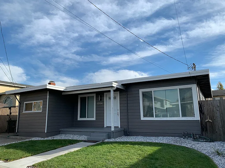 1314 Ashby Ave — Photo 3