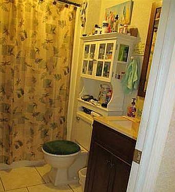 3rd image of 20 Las Palmas Dr